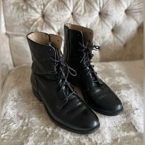 Frye 3476081 Melissa Short Zip/Lace Up Boots
Sz 9 Black